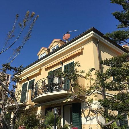 Appartamento Villa Rita A 100 M Dal Mare! Vallecrosia Bagian luar foto