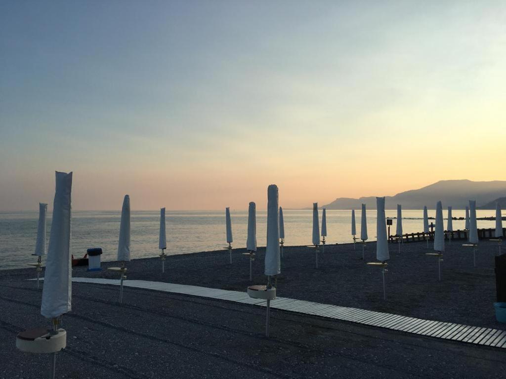 Appartamento Villa Rita A 100 M Dal Mare! Vallecrosia Bagian luar foto